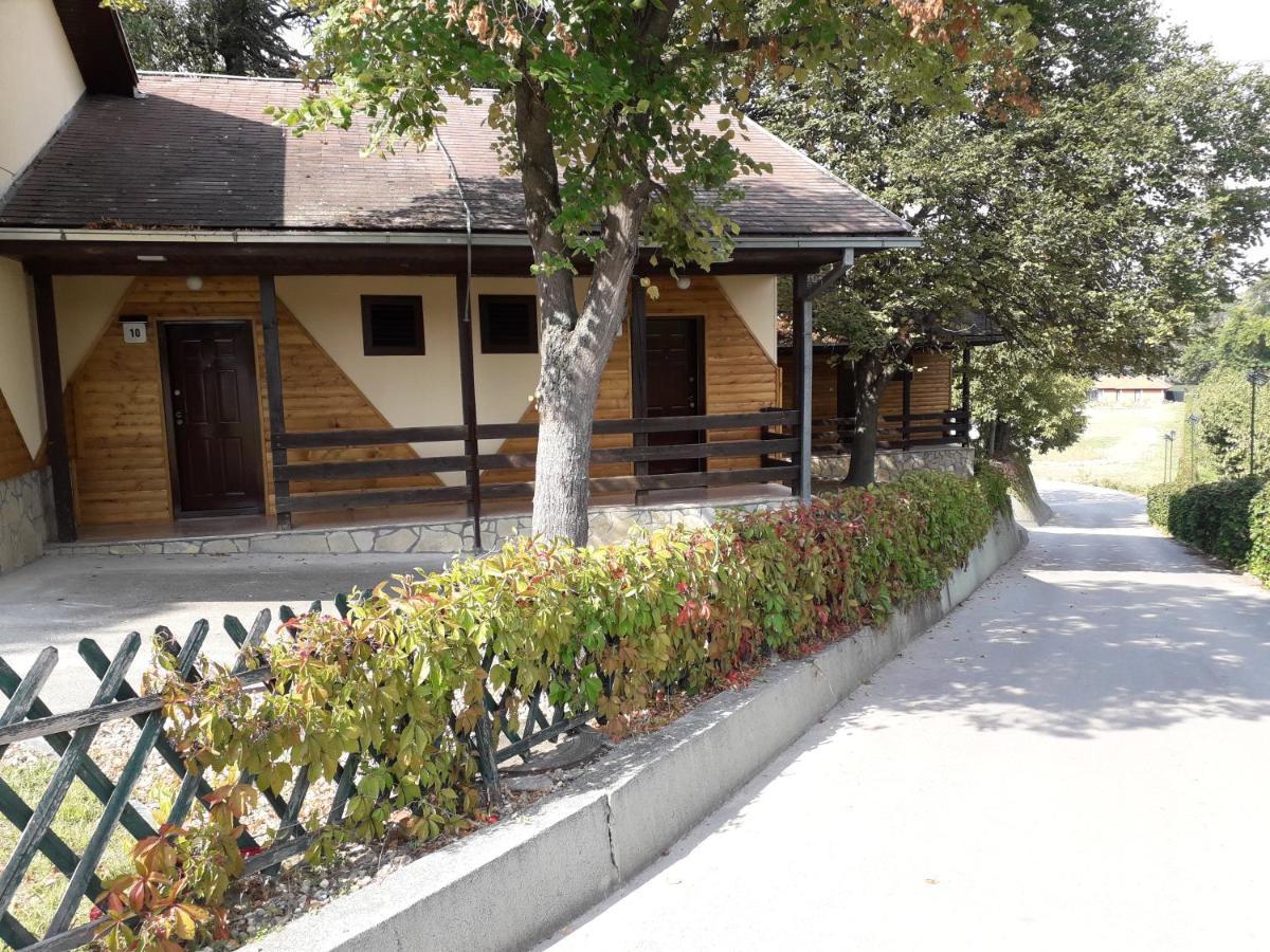 Hotel Marina Oasa Grocka Exterior photo